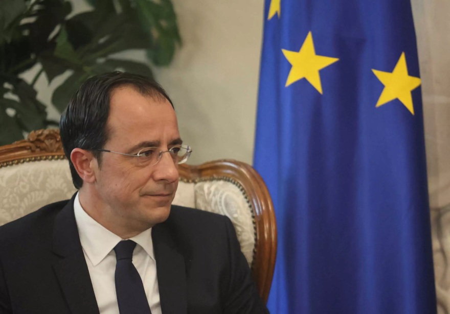 Κύπρος: Η νέα διαφορετική εμφάνιση του Νίκου Χριστοδουλίδη