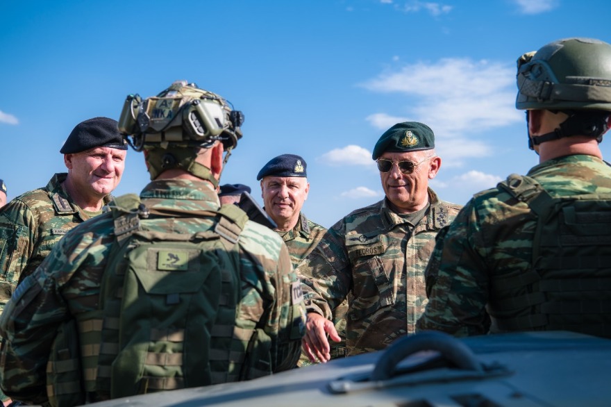 Επίσκεψη Φλώρου στον Έβρο για πυρκαγιές και μεταναστευτικό - Σε επιφυλακή το Δ' Σώμα Στρατού