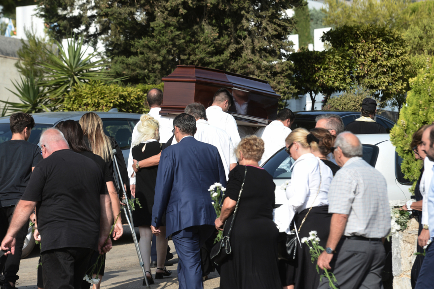 Παύλος Δημητριάδης: Συγγενείς και φίλοι είπαν το τελευταίο «αντίο» - Δείτε φωτογραφίες