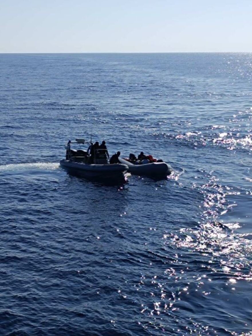 Σάμος: 76 μετανάστες περισυνέλεξε το Λιμενικό σε τρεις διαφορετικές επιχειρήσεις - Δείτε βίντεο και φωτογραφίες