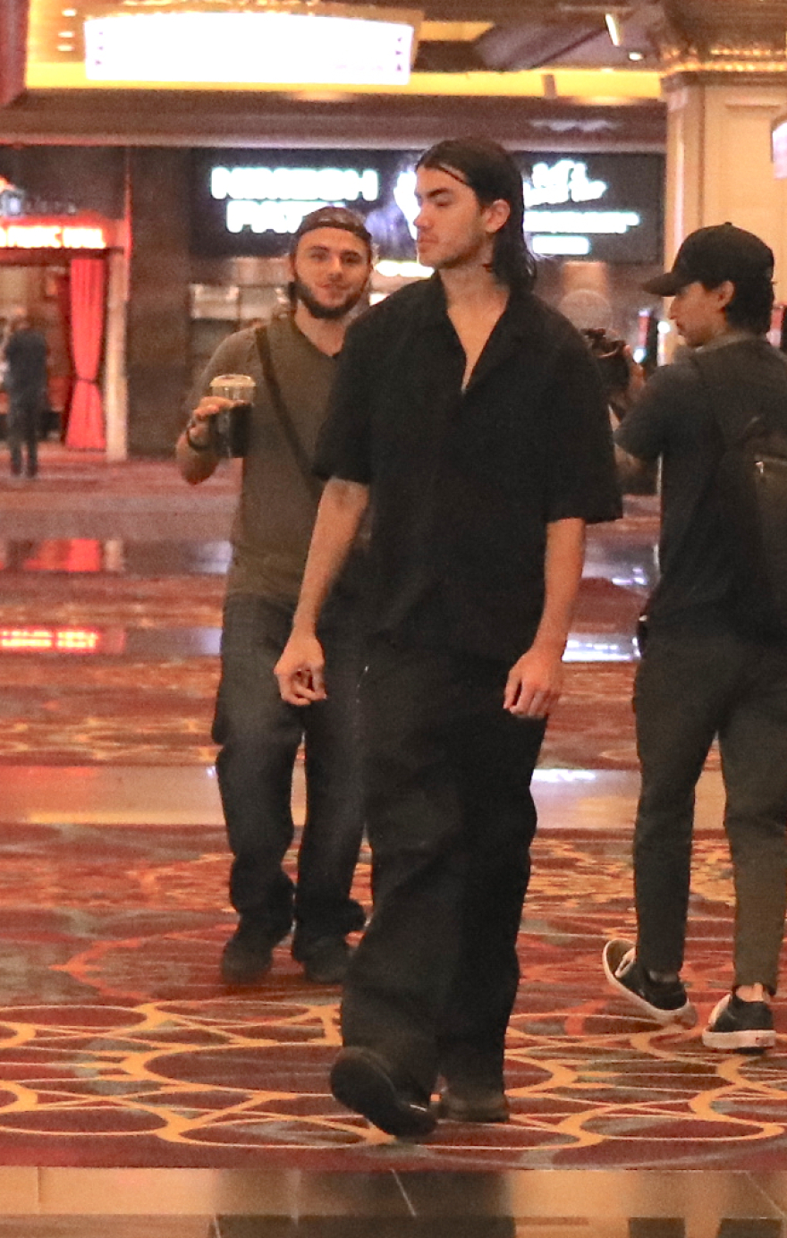 Μάικλ Τζάκσον: Σπάνια εμφάνιση των γιων του σε εκδήλωση στο Λας Βέγκας