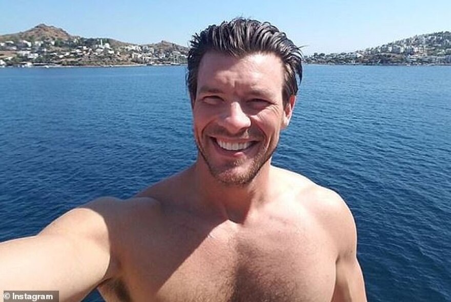 Έιμι Χάργουικ: Ξεκίνησε η δίκη για τον φόνο της διάσημης σεξοθεραπεύτριας και πρώην μοντέλου του Playboy