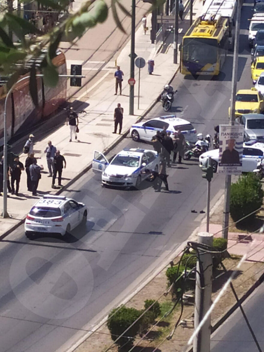 Τροχαίο δυστύχημα στο Μοσχάτο -  Νεκρός 65χρονος που παρασύρθηκε από περιπολικό  