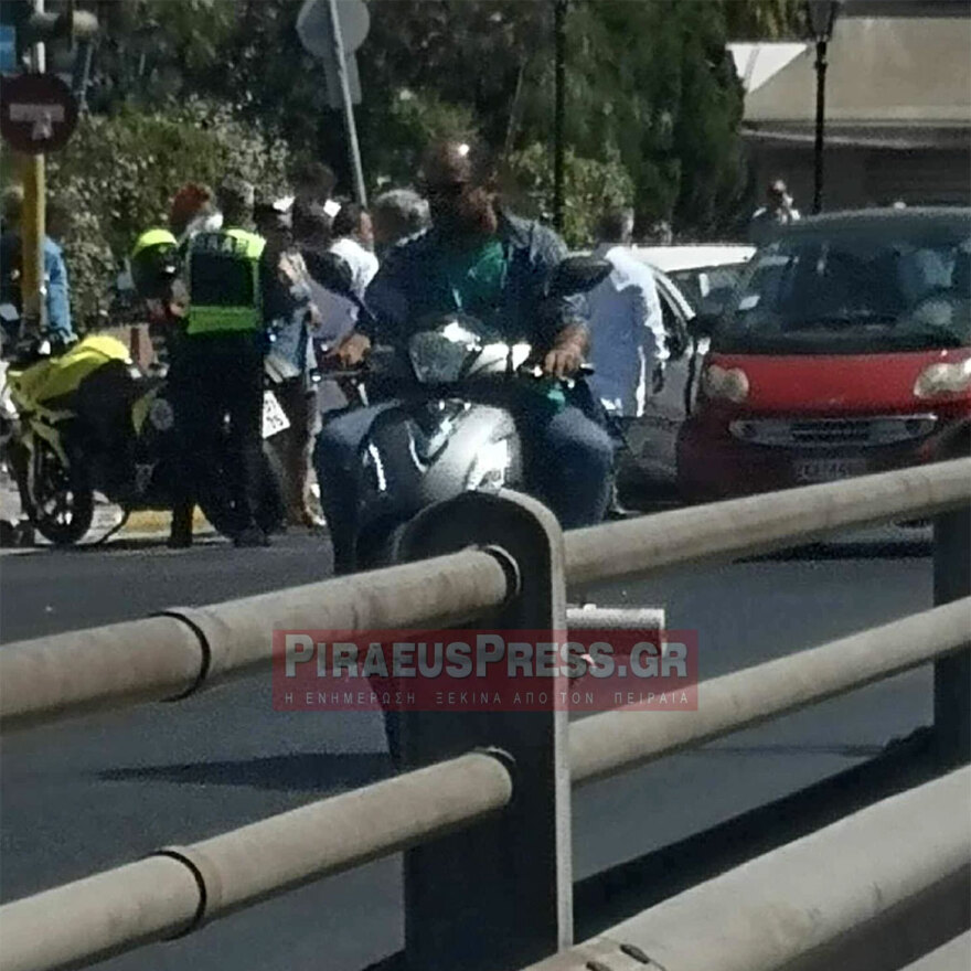 Δύο σοβαρά τροχαία στην Ποσειδώνος μέσα σε λίγη ώρα - Τραυματίστηκε γυναίκα που παρασύρθηκε από ΙΧ 