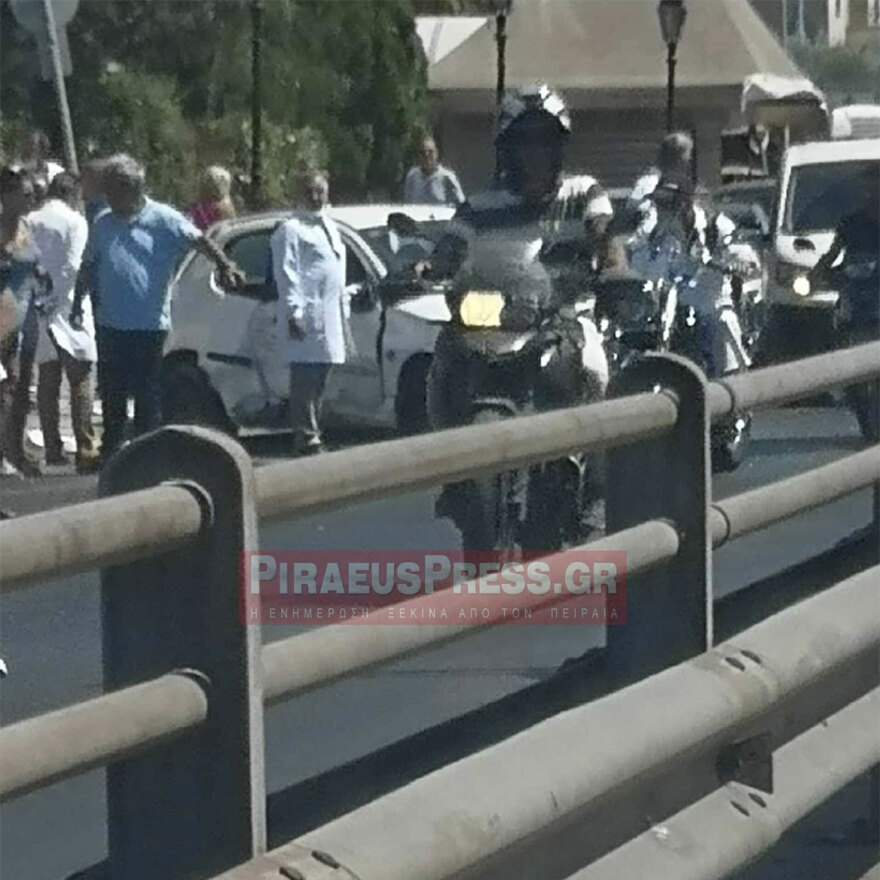 Δύο σοβαρά τροχαία στην Ποσειδώνος μέσα σε λίγη ώρα - Τραυματίστηκε γυναίκα που παρασύρθηκε από ΙΧ 