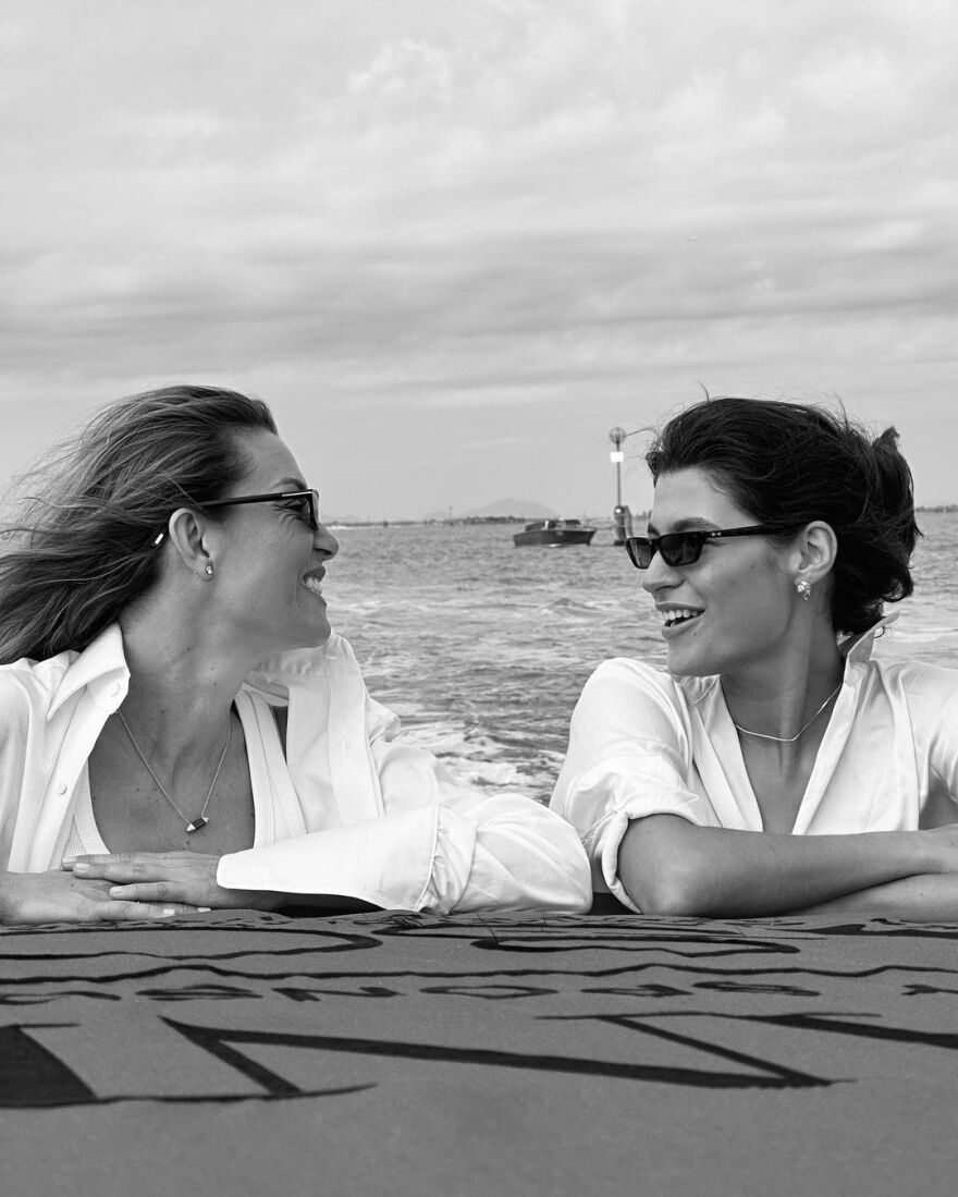 Βίκυ Καγιά: Φωτογραφίες από την εμφάνισή της στο Φεστιβάλ Κινηματογράφου Βενετίας