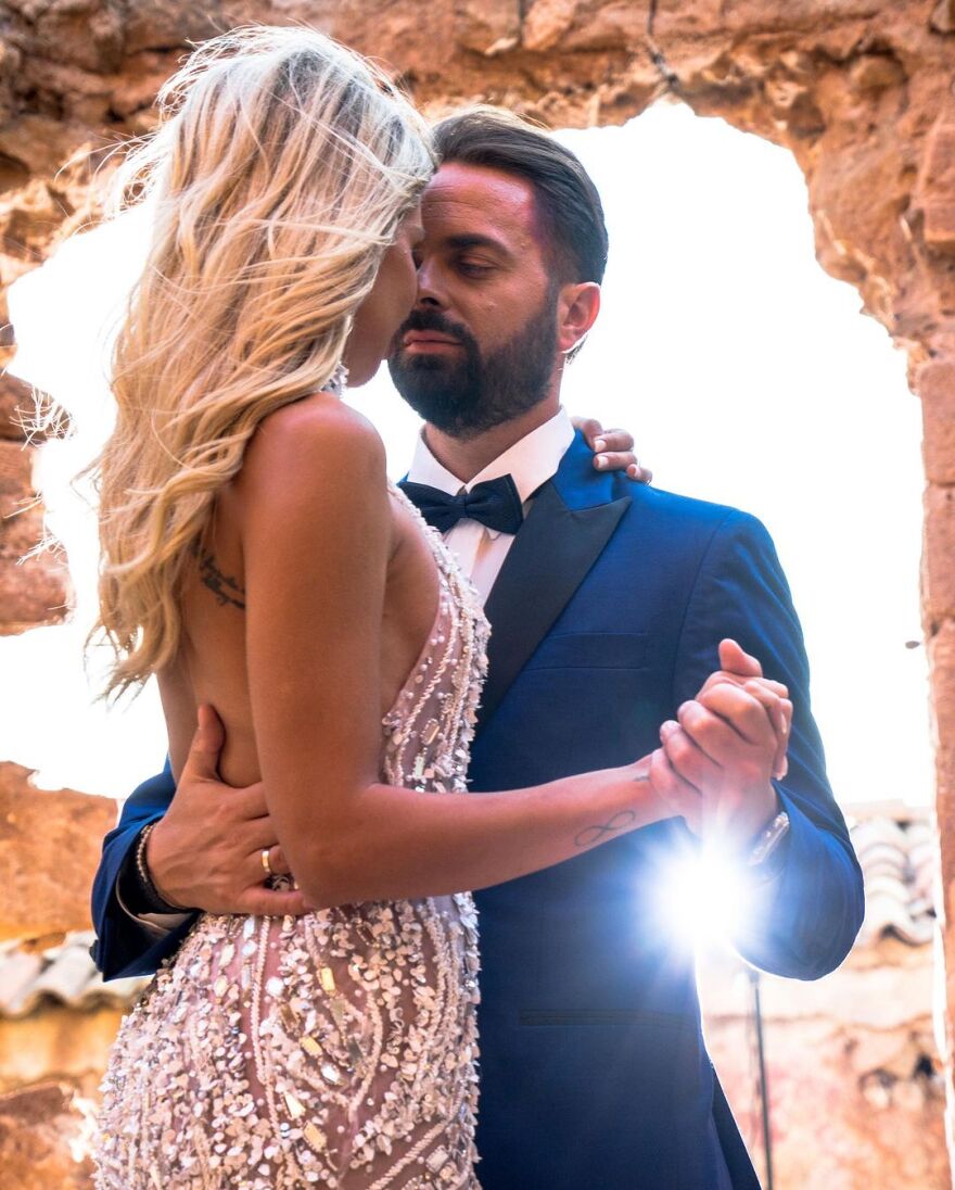 Ηλίας Βρεττός - Αναστασία Δεληγιάννη: Πρώτη επέτειος για το ζευγάρι - Οι αδημοσίευτες φωτογραφίες από τον γάμο τους