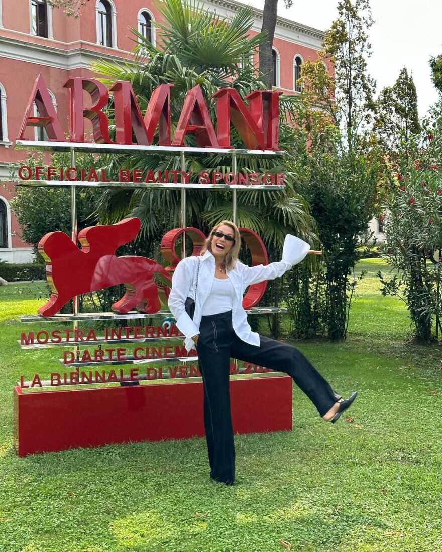 Βίκυ Καγιά: Φωτογραφίες από την εμφάνισή της στο Φεστιβάλ Κινηματογράφου Βενετίας