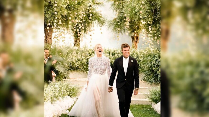 Κιάρα Φεράνι: Οι γυμνές φωτογραφίες της influencer με τον σύζυγό της, Φέντεζ