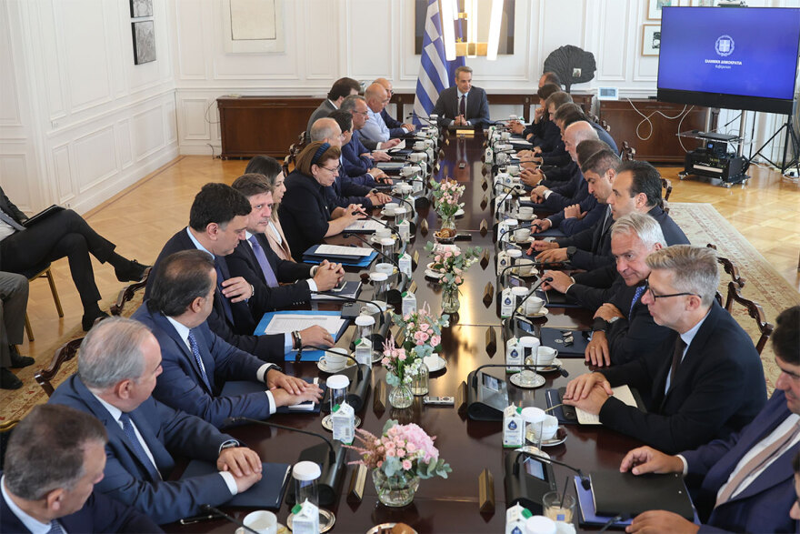 Μητσοτάκης στο Υπουργικό Συμβούλιο: Οι νέες ταυτότητες δεν έχουν ούτε τσιπάκια, ούτε κάμερες