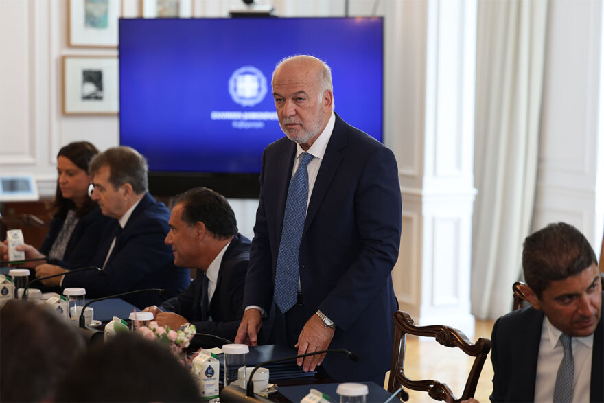 Μητσοτάκης στο Υπουργικό Συμβούλιο: Οι νέες ταυτότητες δεν έχουν ούτε τσιπάκια, ούτε κάμερες