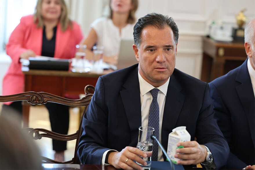 Μητσοτάκης στο Υπουργικό Συμβούλιο: Οι νέες ταυτότητες δεν έχουν ούτε τσιπάκια, ούτε κάμερες