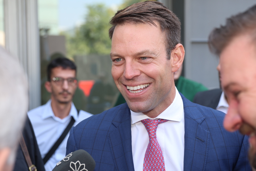 Συνέδριο ΣΥΡΙΖΑ: Χαμόγελα και σέλφι στις ομιλίες των «5», απών ο Τσίπρας