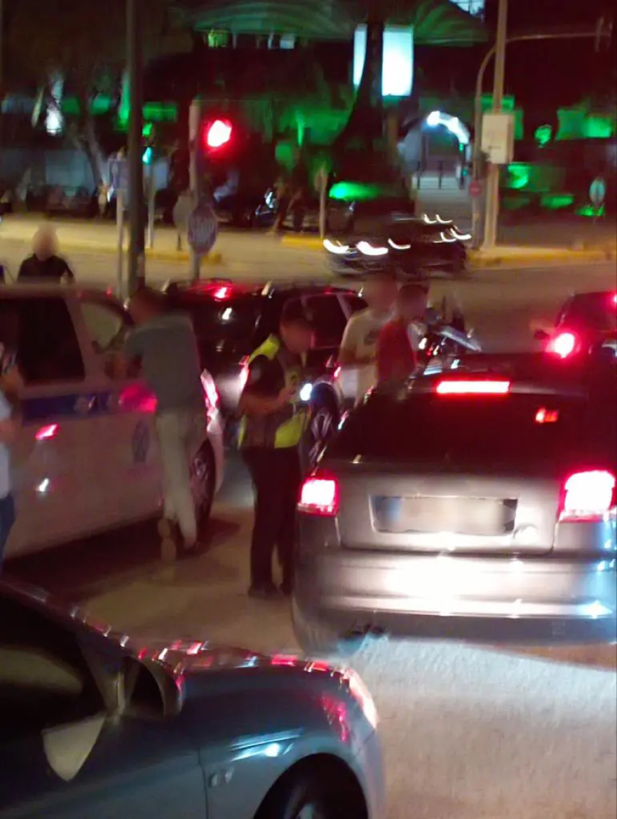 Στον δρόμο η ΕΛ.ΑΣ μετά τις «κόντρες» στην παραλιακή - Δείτε βίντεο και φωτογραφίες 