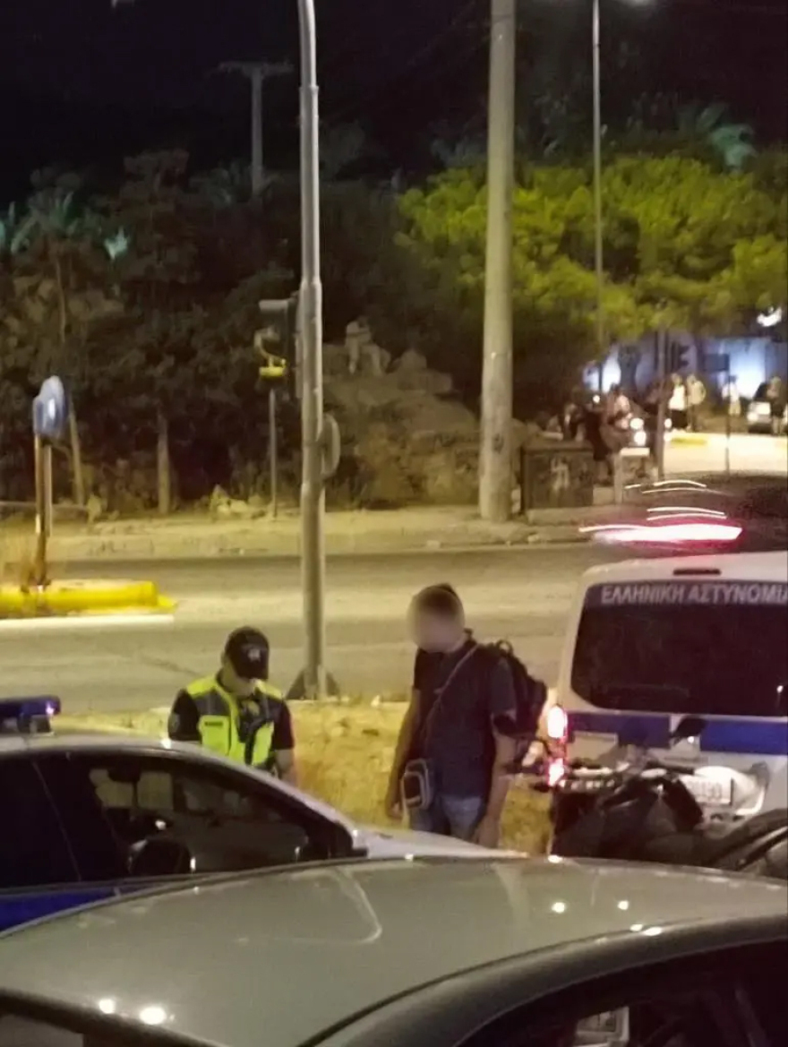 Στον δρόμο η ΕΛ.ΑΣ μετά τις «κόντρες» στην παραλιακή - Δείτε βίντεο και φωτογραφίες 