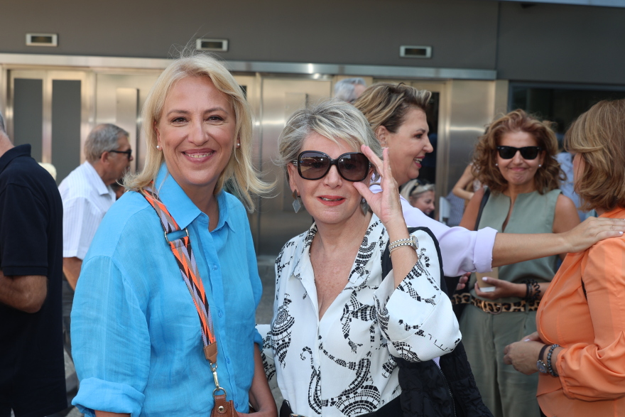 Συνέδριο ΣΥΡΙΖΑ: Χαμόγελα και σέλφι στις ομιλίες των «5», απών ο Τσίπρας