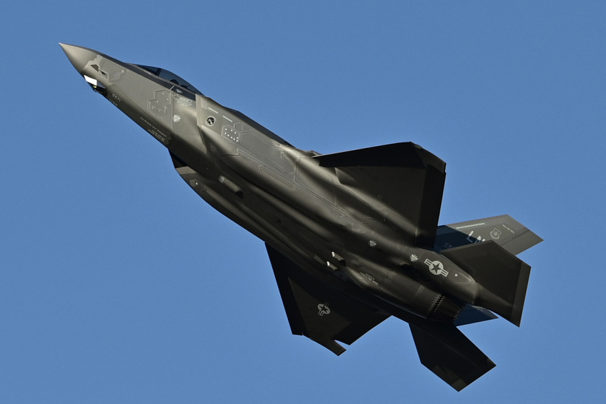 11η Athens Flying Week: Έκοψε την ανάσα το F-35 που πέταξε στον αττικό ουρανό - Βίντεο