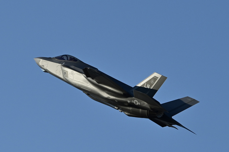 11η Athens Flying Week: Έκοψε την ανάσα το F-35 που πέταξε στον αττικό ουρανό - Βίντεο