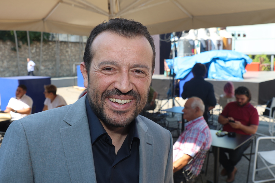 Συνέδριο ΣΥΡΙΖΑ: Χαμόγελα και σέλφι στις ομιλίες των «5», απών ο Τσίπρας