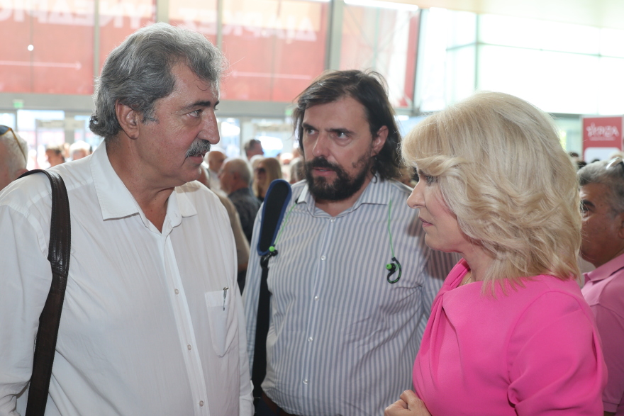 Οι προεδρικοί, οι νεοπροεδρικοί και οι άλλοι: Τι θα κάνουν όσοι παραμένουν «στο μαντρί» με τον Κασσελάκη