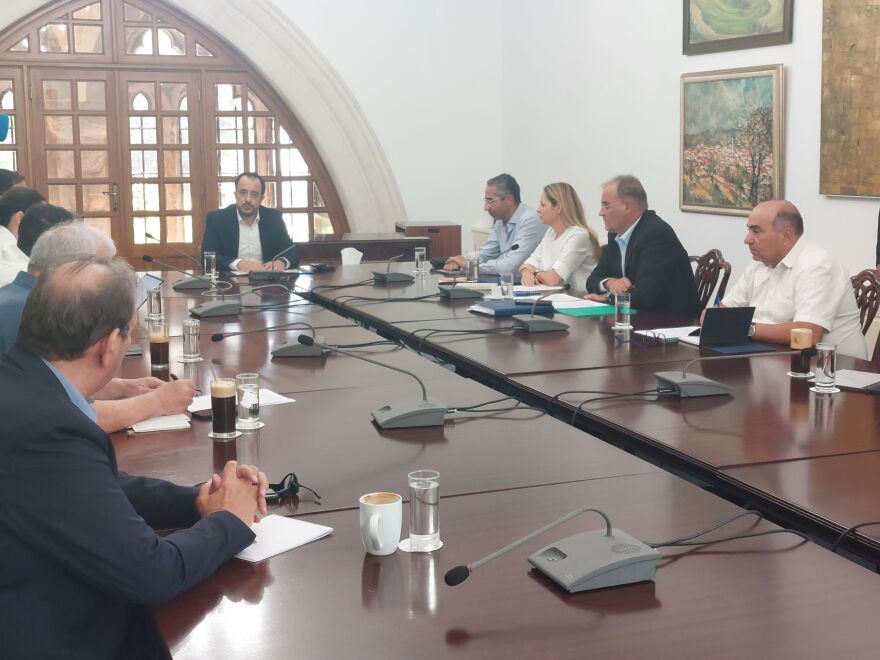 Κύπρος: Γιατί ξέσπασαν άγρια επεισόδια - Ρατσιστική πορεία, καταστροφές και συλλήψεις (βίντεο)