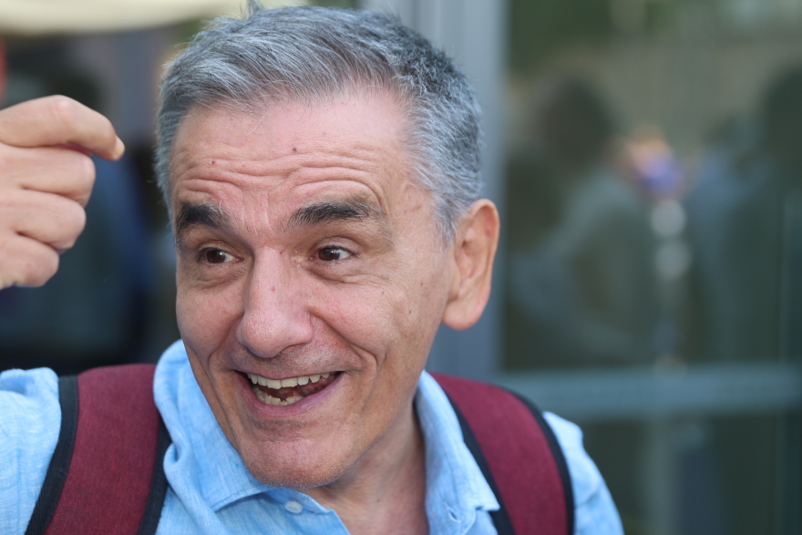 Συνέδριο ΣΥΡΙΖΑ: Χαμόγελα και σέλφι στις ομιλίες των «5», απών ο Τσίπρας