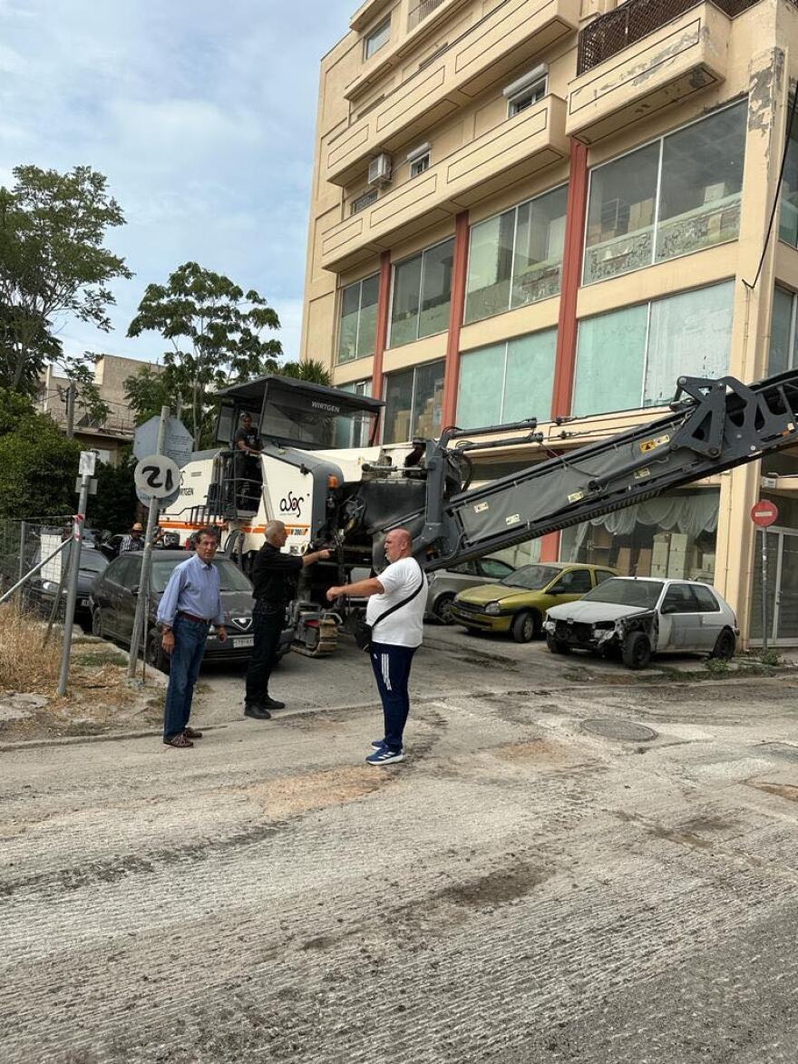 Γιάννης Μώραλης: Στα Καμίνια ο δήμαρχος Πειραιά - Δείτε φωτογραφίες