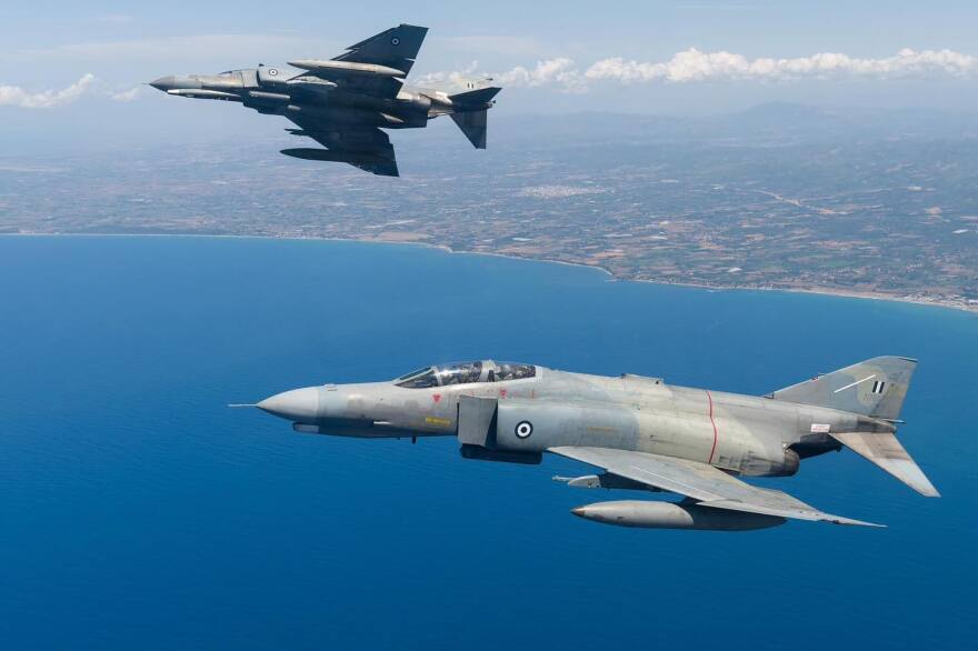 11η Athens Flying Week: Εντυπωσίασαν τα αμερικανικά F-35, τα γαλλικά Rafale και τα ελληνικά F-16 - Βίντεο και φωτογραφίες