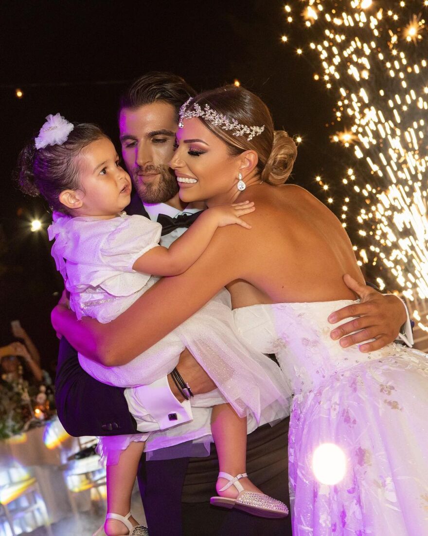 Ελένη Χατζίδου – Ετεοκλής Παύλου: Επέτειος γάμου για το ζευγάρι - «Ένας ουρανός μ’ αστέρια, είναι η αγάπη η δική μας»