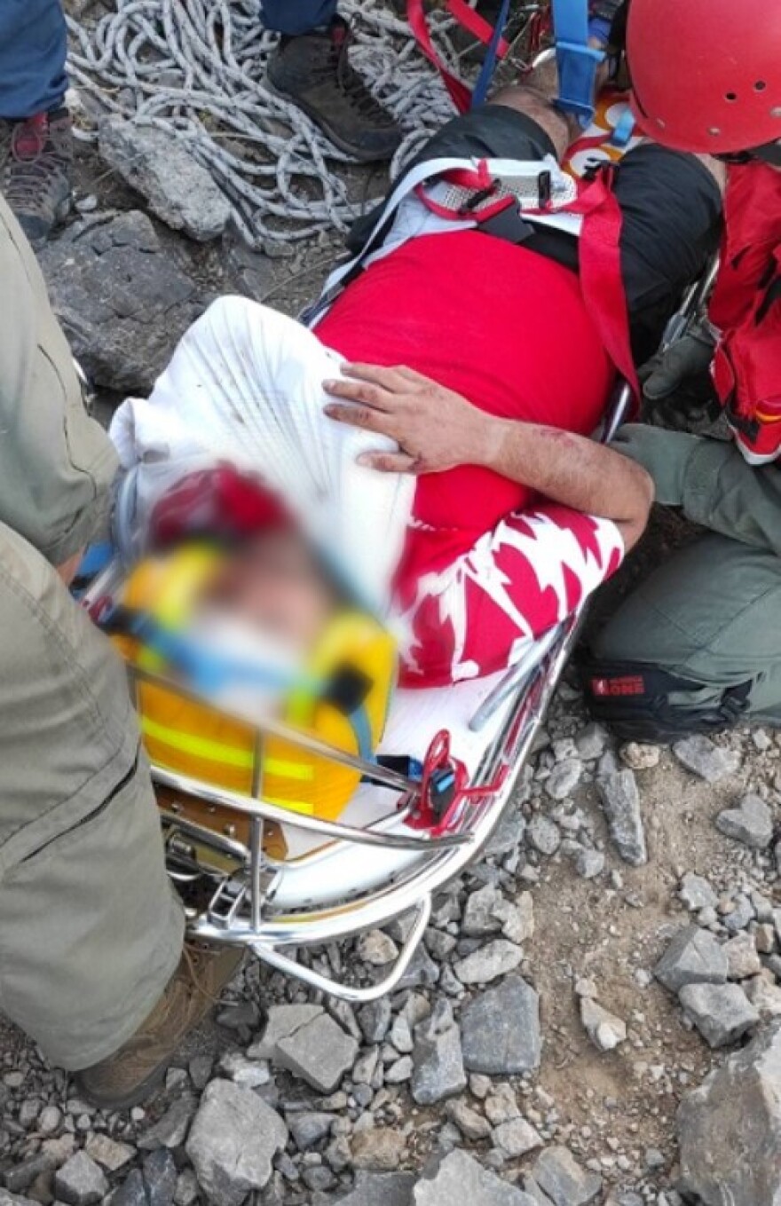 Κρήτη: Καρέ-καρέ η επιχείρηση διάσωσης 29χρονου από το φαράγγι της Σαμαριάς