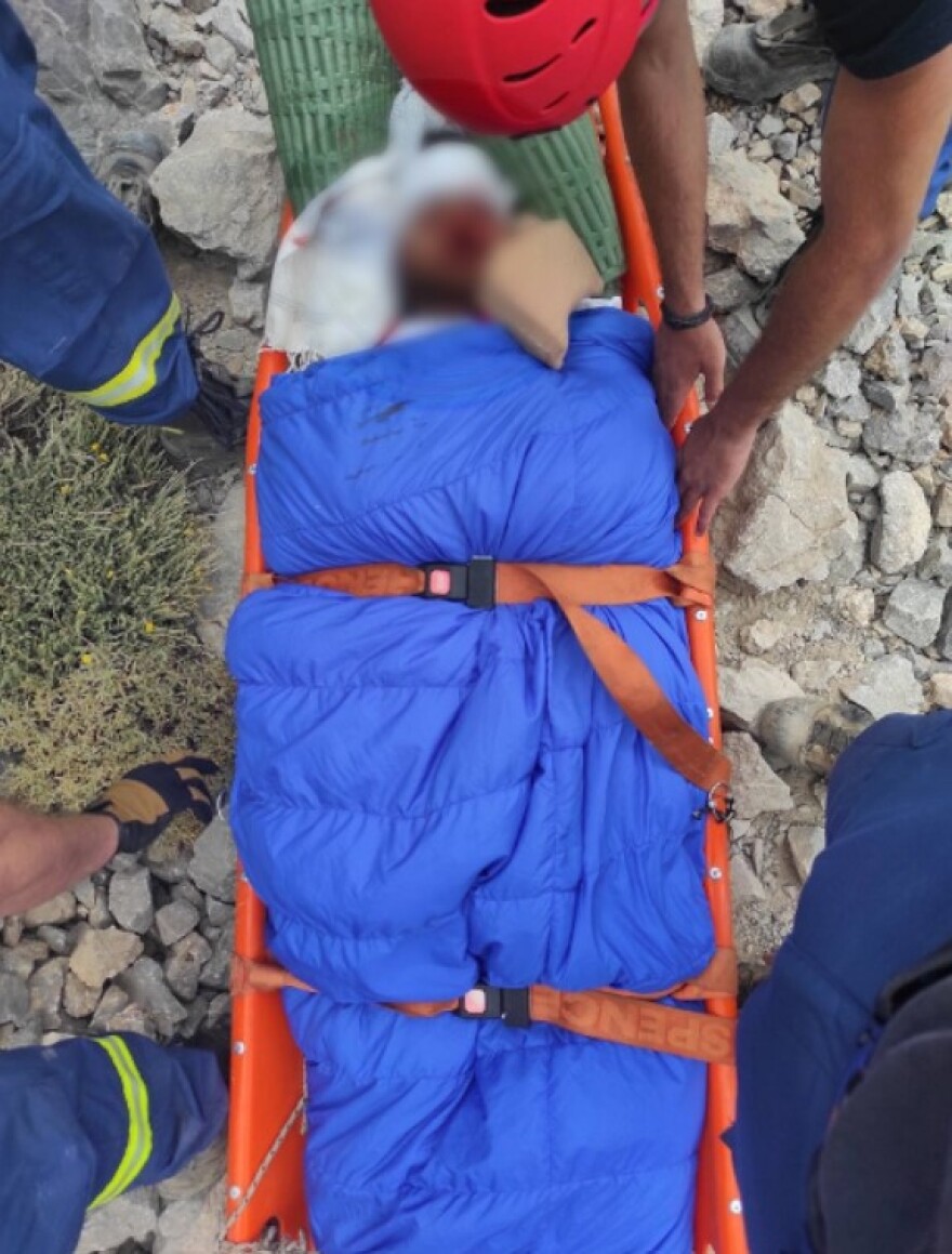 Κρήτη: Καρέ-καρέ η επιχείρηση διάσωσης 29χρονου από το φαράγγι της Σαμαριάς