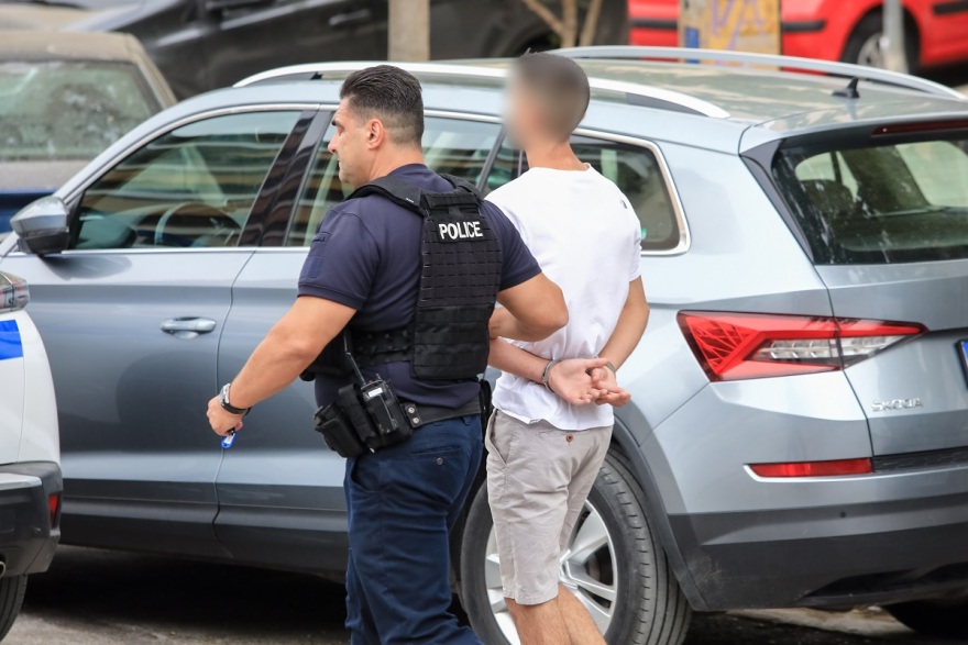 Νέος Κόσμος: Έληξε το θρίλερ με τον άνδρα που ταμπουρώθηκε στο σπίτι του