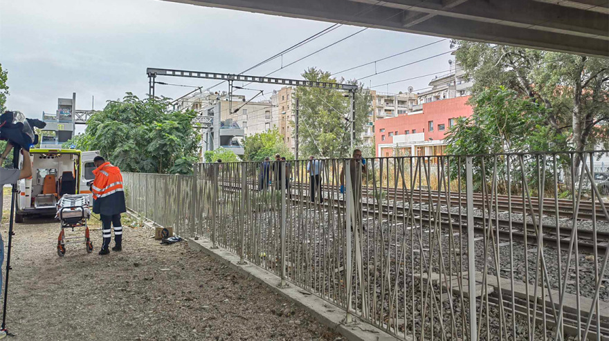 Θεσσαλονίκη:  Νεαρής ηλικίας η γυναίκα που παρασύρθηκε από τρένο