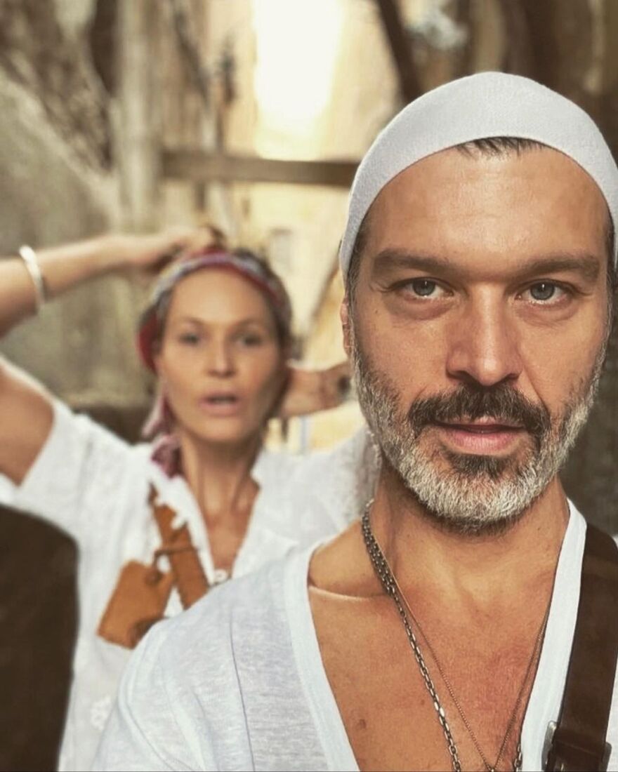 Ελ Μακφέρσον: Έκλεισε έναν χρόνο σχέσης με τον σύντροφό της - «365 ημέρες ευδαιμονίας» 