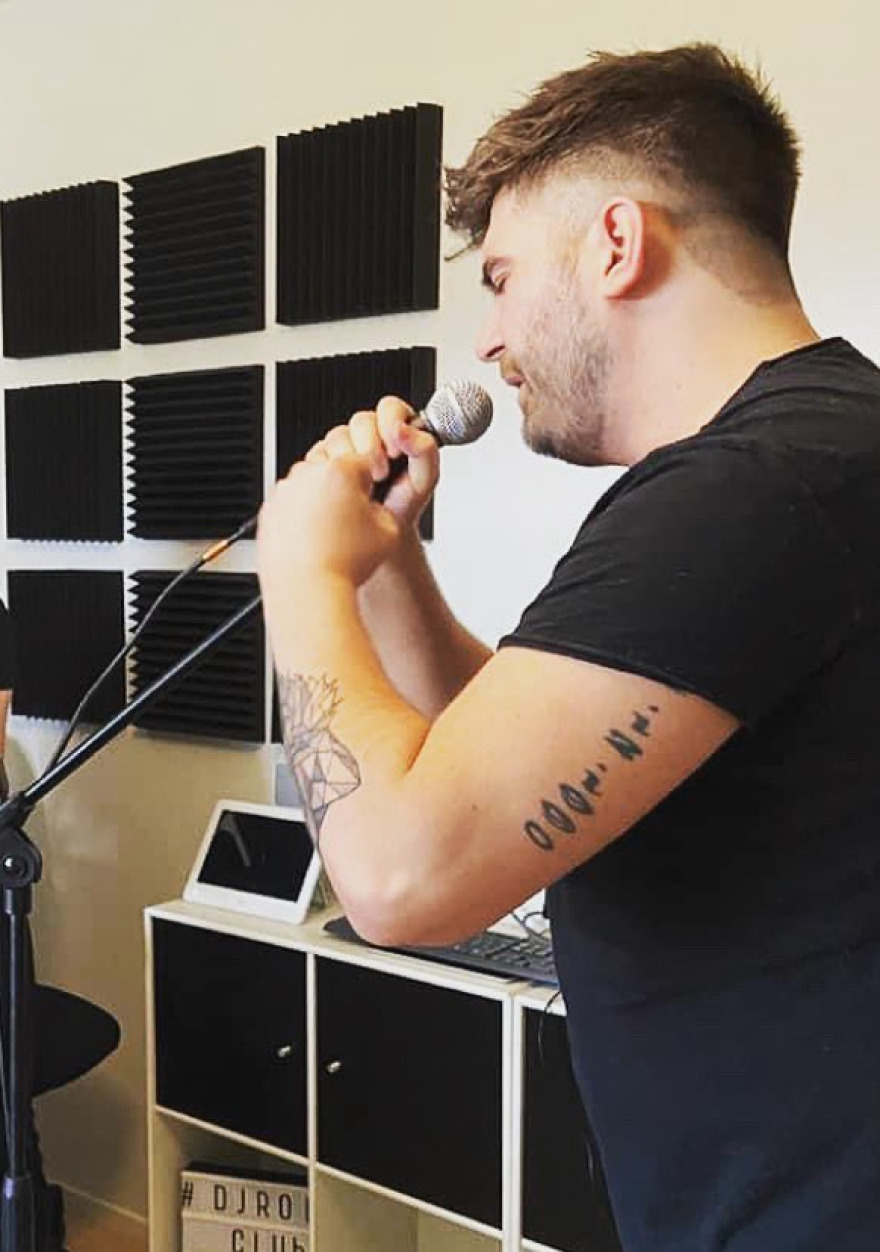 Παντελής Παντελίδης: Ο σωσίας του είναι Δανός τραγουδιστής - «Μια κοπέλα μου είπε "Θεέ μου είσαι ζωντανός;"»