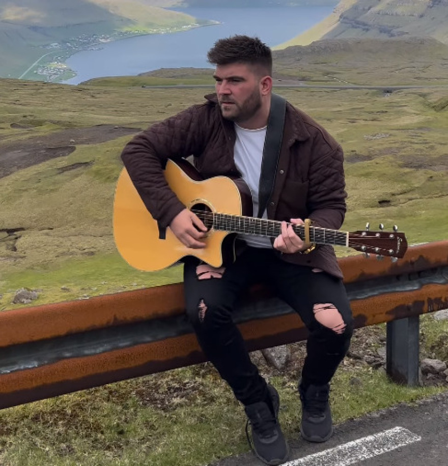 Παντελής Παντελίδης: Ο σωσίας του είναι Δανός τραγουδιστής - «Μια κοπέλα μου είπε "Θεέ μου είσαι ζωντανός;"»