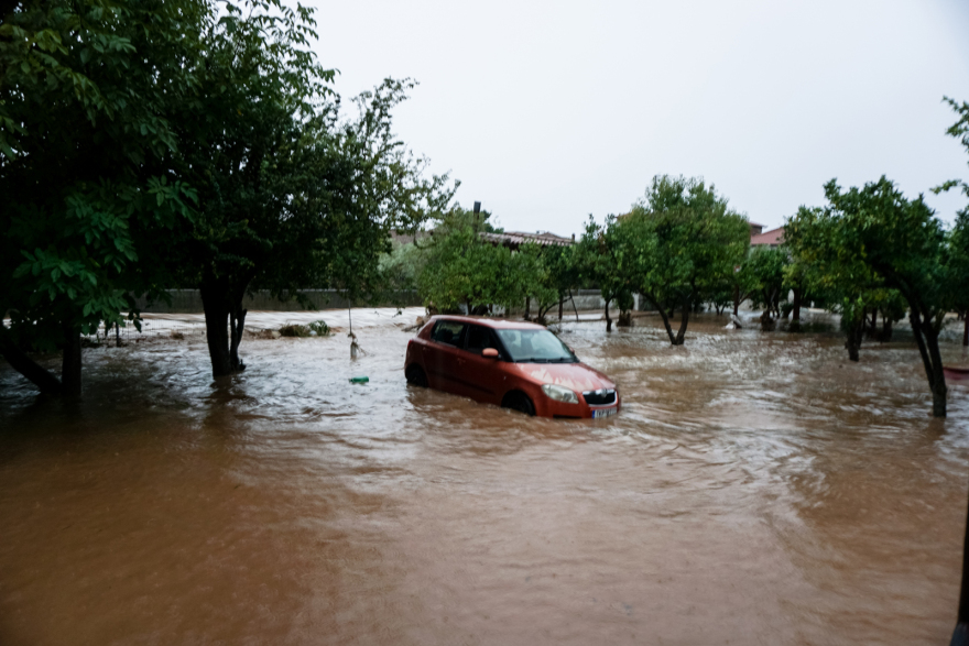 Κακοκαιρία Daniel: Εκκενώθηκε το Γηροκομείο Βόλου - Κατέρρευσε η παλιά πτέρυγα