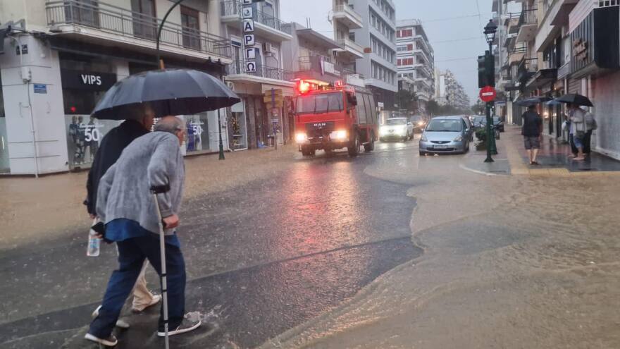 Κακοκαιρία Daniel: Εκκενώθηκε το Γηροκομείο Βόλου - Κατέρρευσε η παλιά πτέρυγα