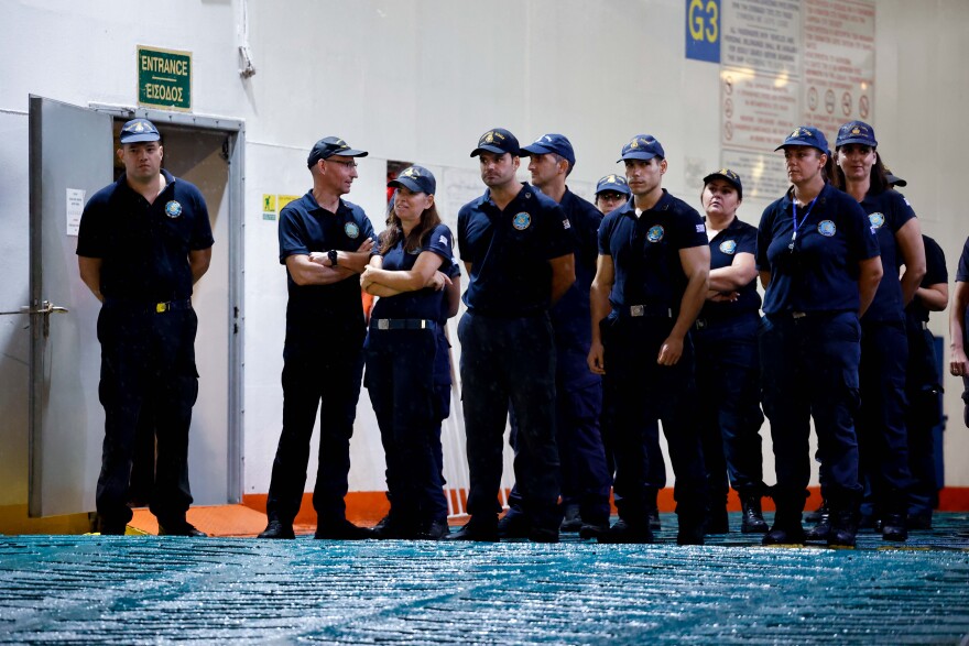 Ηράκλειο: Με καθυστέρηση περίπου έξι ωρών απέπλευσε το Blue Horizon λόγω διαμαρτυρίας για το θάνατο του 36χρονου