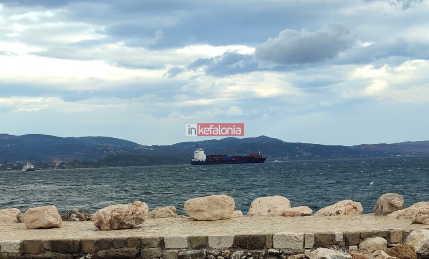Στο Αργοστόλι ρυμουλκούνται τα δύο πλοία που συγκρούστηκαν ανοιχτά της Κεφαλονιάς 