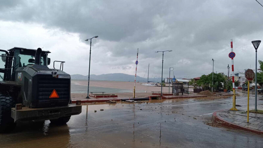 Κακοκαιρία Daniel: Συνδρομή των Ενόπλων Δυνάμεων σε Βόλο και Φάρσαλα - Δείτε φωτογραφίες