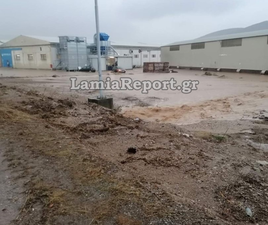 Κακοκαιρία Daniel: Σαρώνει Καρδίτσα, Φθιώτιδα, Πελοπόννησο, Εύβοια - Εκκενώνονται χωριά