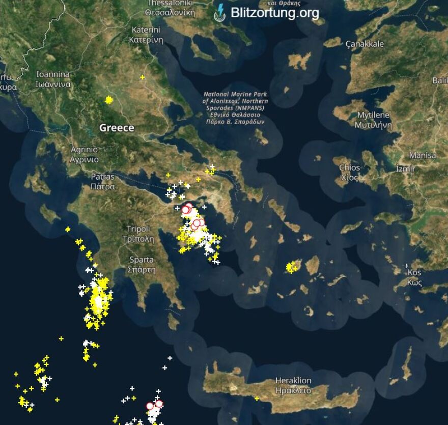 Κακοκαιρία Daniel: Σαρώνει Καρδίτσα, Φθιώτιδα, Πελοπόννησο, Εύβοια - Εκκενώνονται χωριά