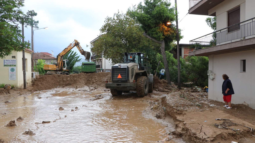 Κακοκαιρία Daniel: Τέσσερις γέφυρες κατέρρευσαν στη Θεσσαλία – Γέφυρες Μπέλεϋ στήνει ο στρατός
