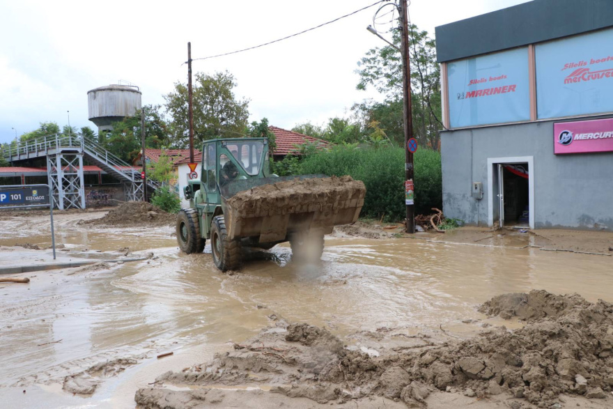 Κακοκαιρία Daniel: Ο Δένδιας επιστρέφει εσπευσμένα από τα Ηνωμένα Αραβικά Εμιράτα