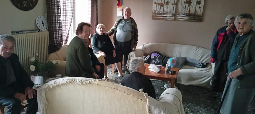 Μαραθέα Καρδίτσας: Δραματική έκκληση για 15 εγκλωβισμένους - Ανεβαίνουν τα νερά αλλά και τα φίδια!