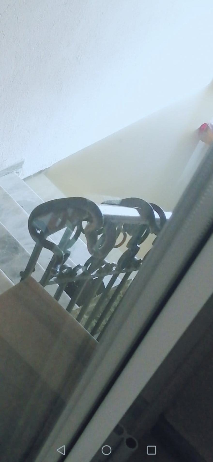 Μαραθέα Καρδίτσας: Δραματική έκκληση για 15 εγκλωβισμένους - Ανεβαίνουν τα νερά αλλά και τα φίδια!