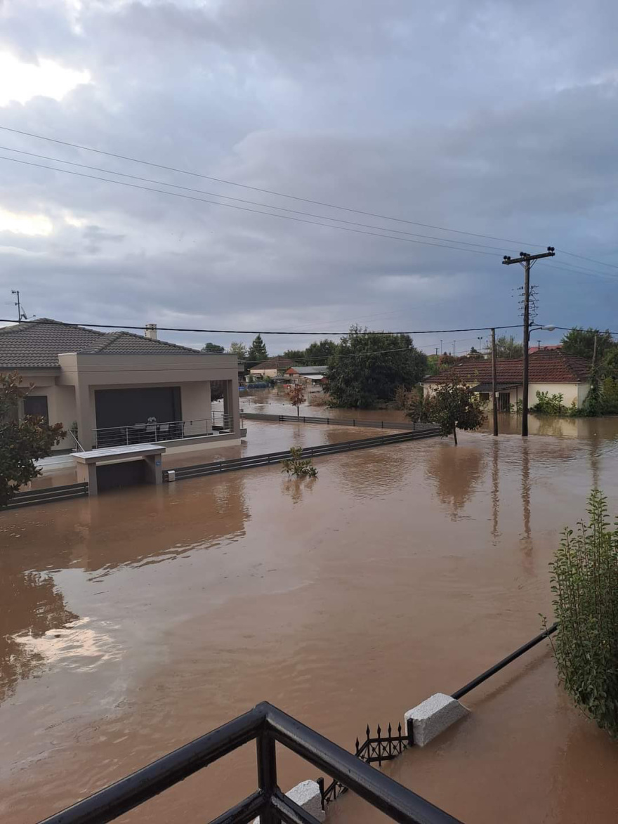 Κακοκαιρία Daniel - Καρδίτσα: Στέλνουν ελικόπτερα για την απομάκρυνση εγκλωβισμένων