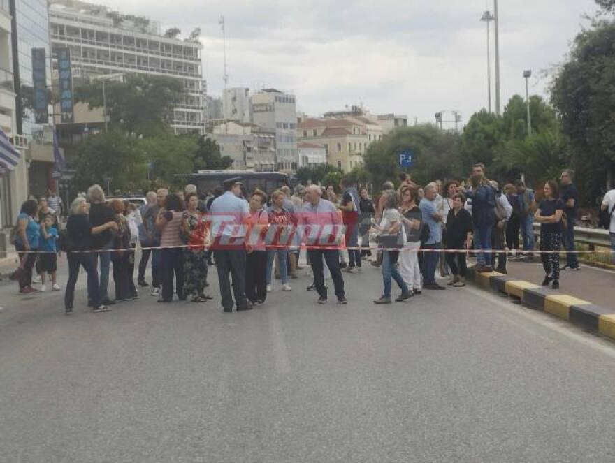 Πάτρα: Επεισόδια με κροτίδες και δακρυγόνα σε συγκέντρωση για τον 36χρονο Αντώνη - Βίντεο