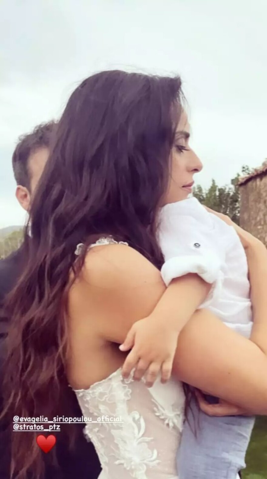 Ευαγγελία Συριοπούλου – Στράτος Πατσάτζης: Οι φωτογραφίες από τη βάφτιση του γιου τους